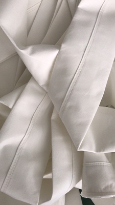 Hohe Leistungsfähigkeits-Polyester-Filtertüte-anti- Säure 450GSM~550GSM für Zementfabrik