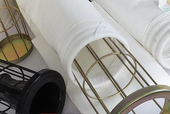 Abnutzung-widerstehende Staub-Kollektor-Filtertüte des Polyester-550GSM für Zementfabrik